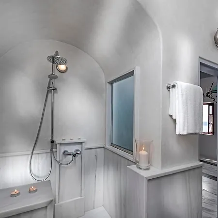 Aigialos Luxury Traditional Settlement Hotel Fira (Santorini)