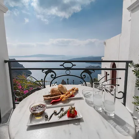 Aigialos Luxury Traditional Settlement 5* Fira (Santorini)